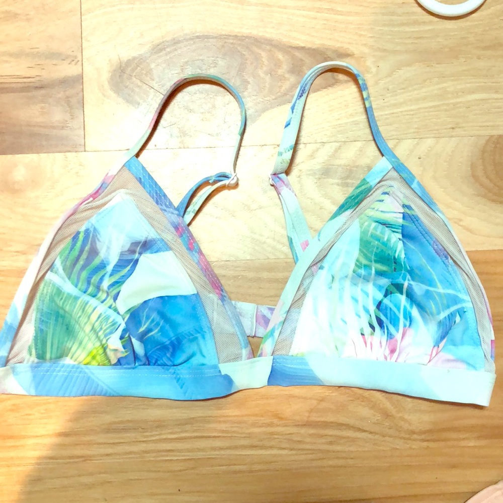 Sheridyn bikini top